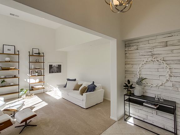 5th image of 901 Tucana Dr
