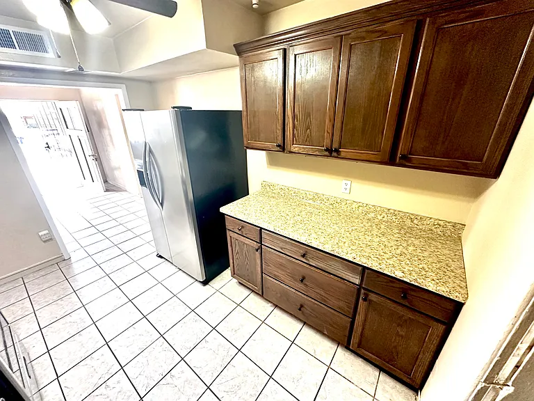 7505 Acapulco Ave — Photo 8