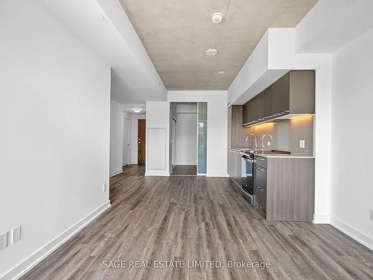 665 Queen St E #514 — Photo 10
