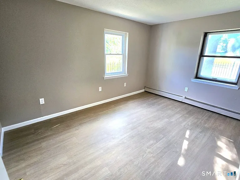 272 Bellevue St — Photo 10