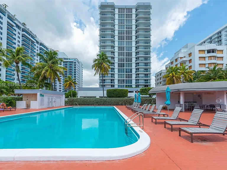2401 Collins Ave #1007 — Photo 23