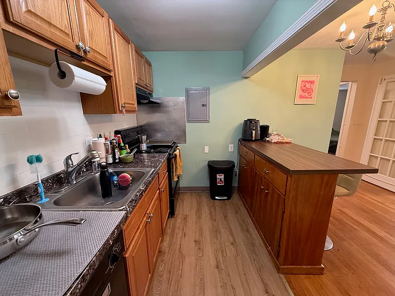 9 Commonwealth Ct #11 — Photo 2