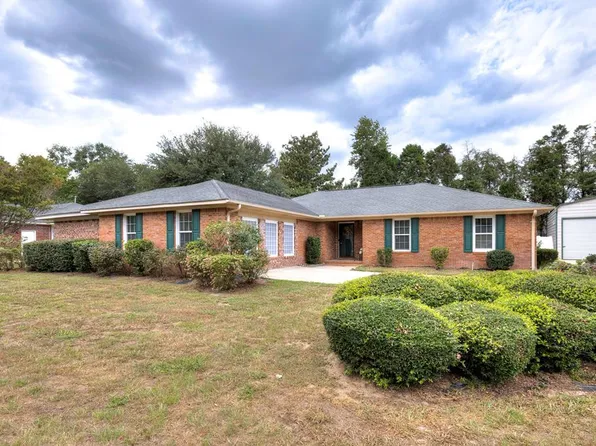 853 Club Ln, Sumter, SC 29154