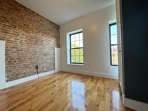 68 Halsey St #2B Photo 1 68 Halsey St #2B Photo 1