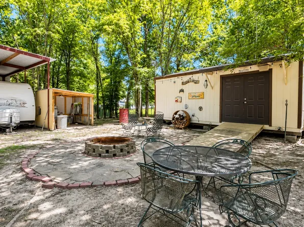 468 Choctaw Dr, Quitman, TX 75783