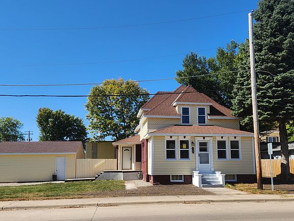 2nd image of 109 Grove Ave S