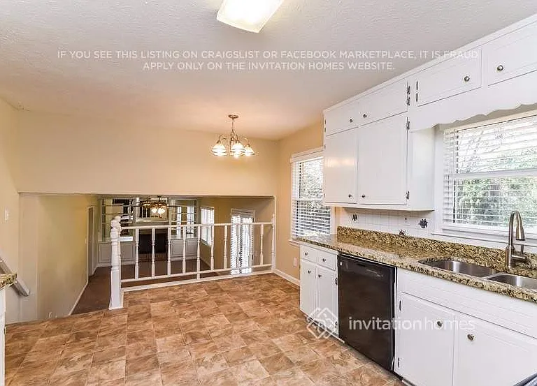 981 Flagg Way — Photo 4
