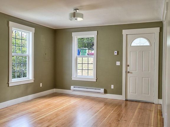 4th image of 3819 37th Ave S #1