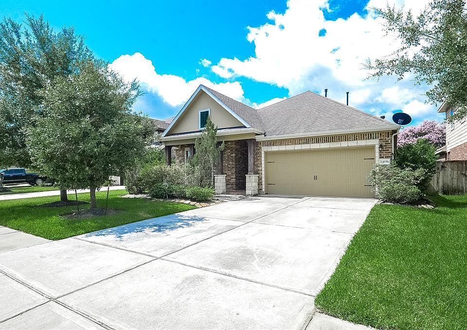 1st image of 24039 Via Renata Dr