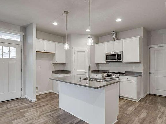 3rd image of 11014 NE 23rd Cir
