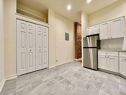 2nd image of 129 E 90th St APT 5E