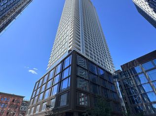 88 Queen St E #4311, Toronto, ON M5C 0B6