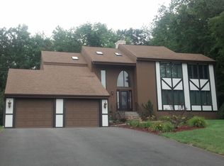 113 Cranberry Ln, Middletown, CT 06457