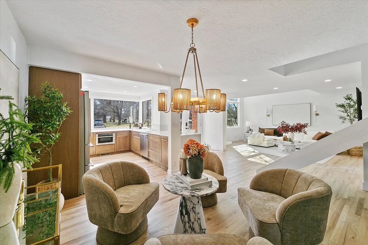 3 bed, 2.5 bath, 1790 sqft, $4,500 — Photo 3