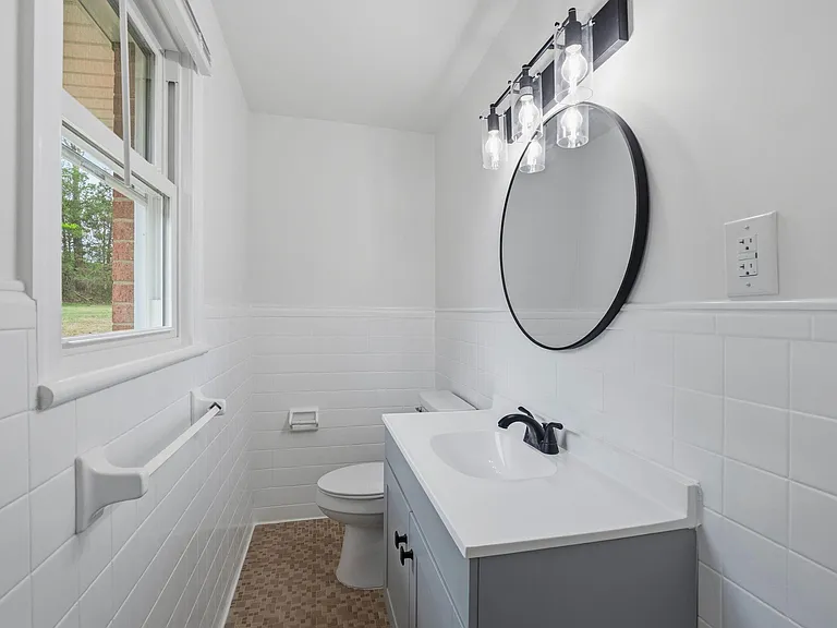 248 Lakeside Dr — Photo 17