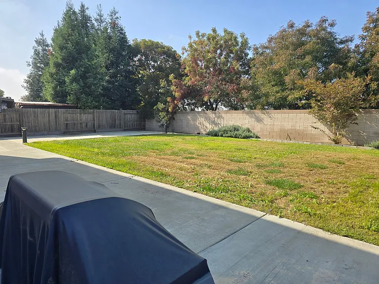 4227 S Fontana St — Photo 13