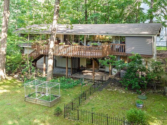 3rd image of 30 Forge Mountain Dr