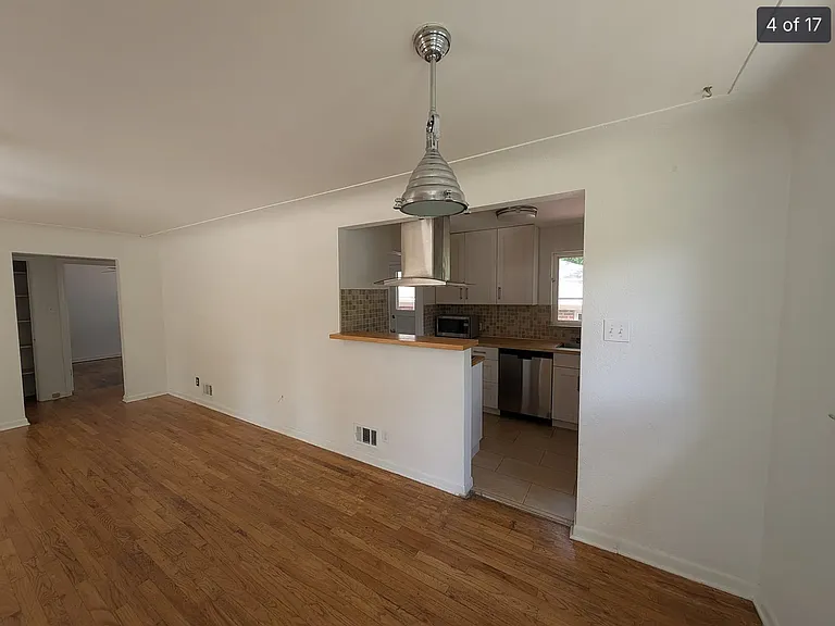 805 Forest St — Photo 5