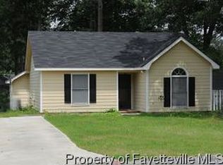 1054 Tyler Dr, Fayetteville, NC 28314