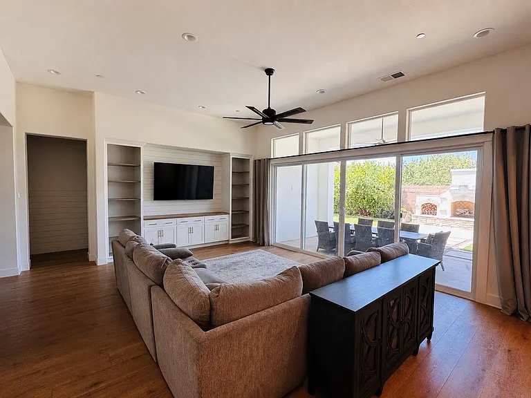 2630 Morning Star Ct — Photo 3
