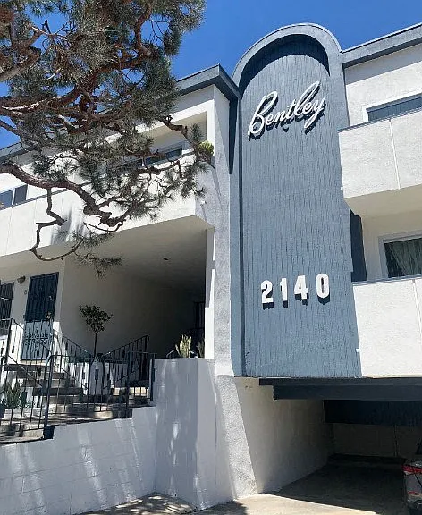 2140 S Bentley Ave — Photo 2