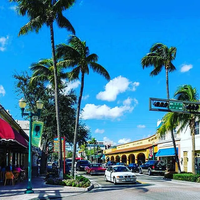 Just minutes to Downtown Delray Beach