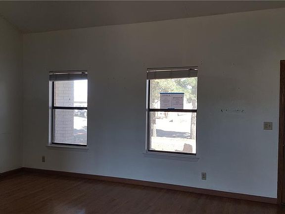 5th image of 11313 Ivanhoe Dr