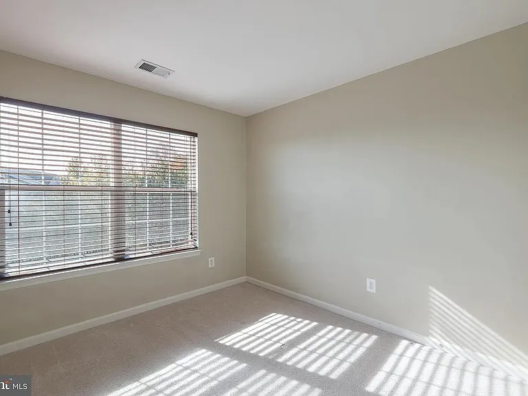 2424 Wheat Meadow Cir #2424 — Photo 24
