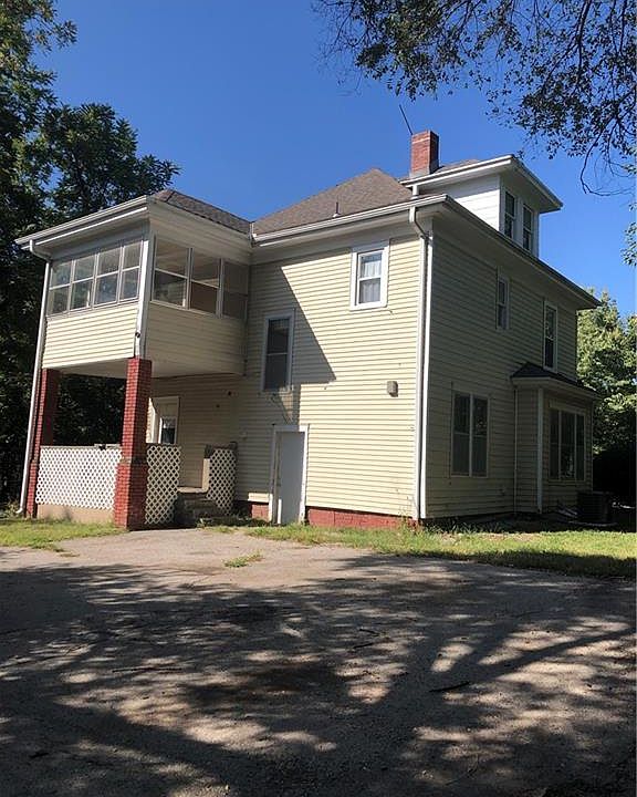 1st image of 2419 S 16th St