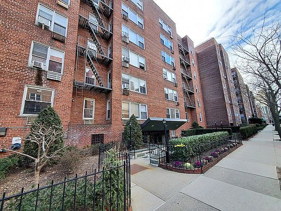2nd image of 11048 72nd Ave APT 6