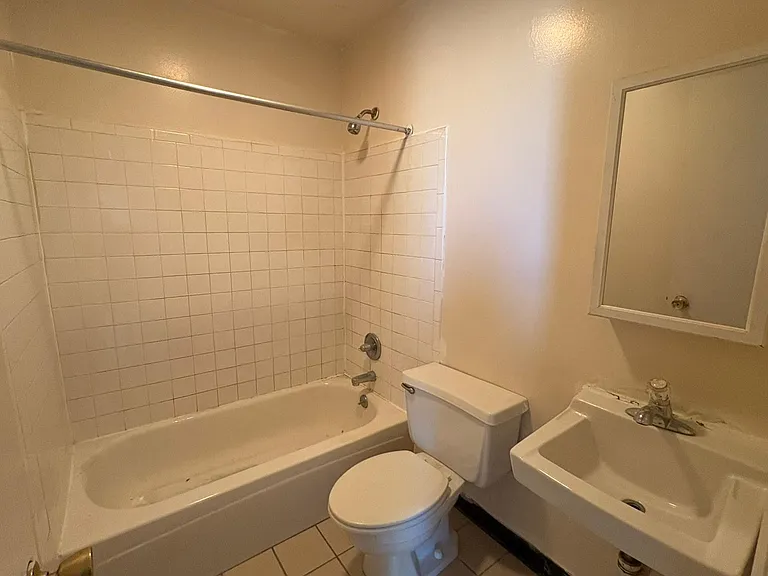 142 Orchard St — Photo 5