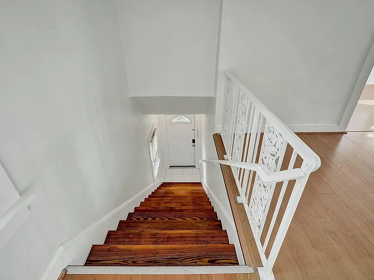 420 3rd Ave S #2 — Photo 7