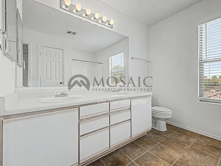 2232 E Spruce Dr — Photo 18