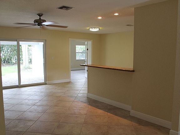 4th image of 8782 SE Sandcastle Cir