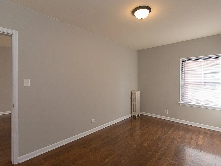 5748 N Winthrop Ave #203 — Photo 17
