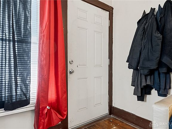 5th image of 252 Brooklyn Ave