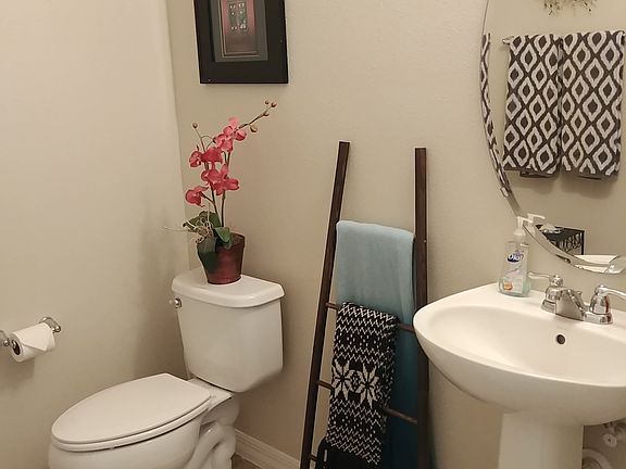 3rd image of 2173 Betsy Ross Ln