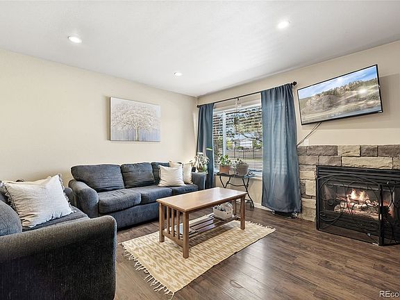 4th image of 1209 S Sable Blvd