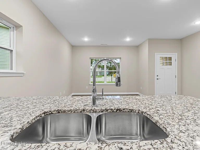 3200 Maldon Ct — Photo 7