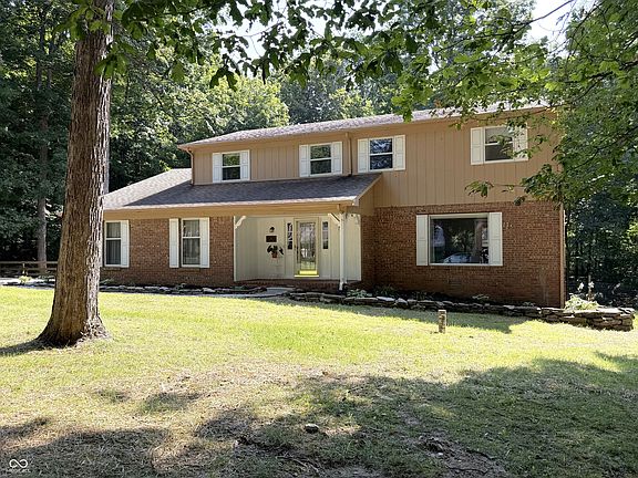 4th image of 610 N Forest Rd