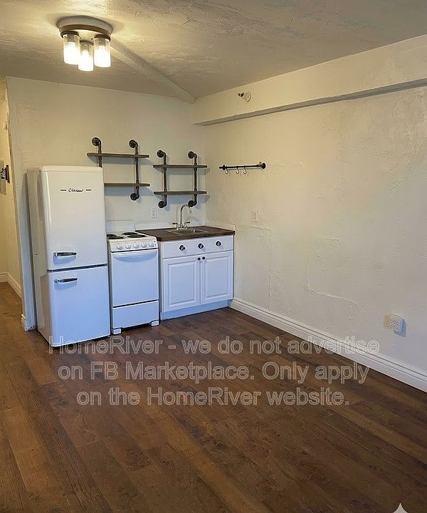 1st image of 224 E Garden St APT 235