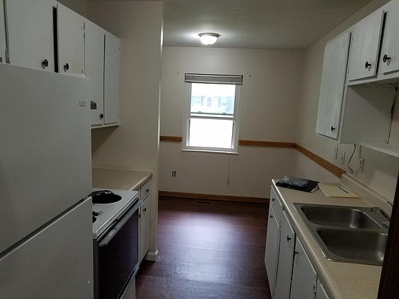 2nd image of 115 Scott Dr