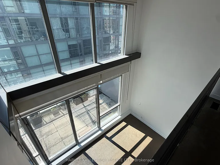 36 Charlotte St #704 — Photo 10