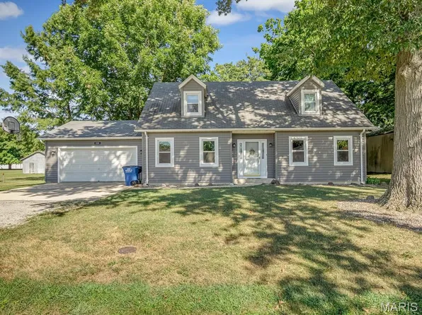 210 S 4th St, Baldwin, IL 62217