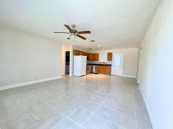 3rd image of 1811 SW 63rd Terrace