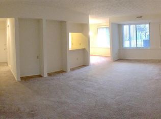 5 Whitney Ridge Rd, Fairport, NY 14450