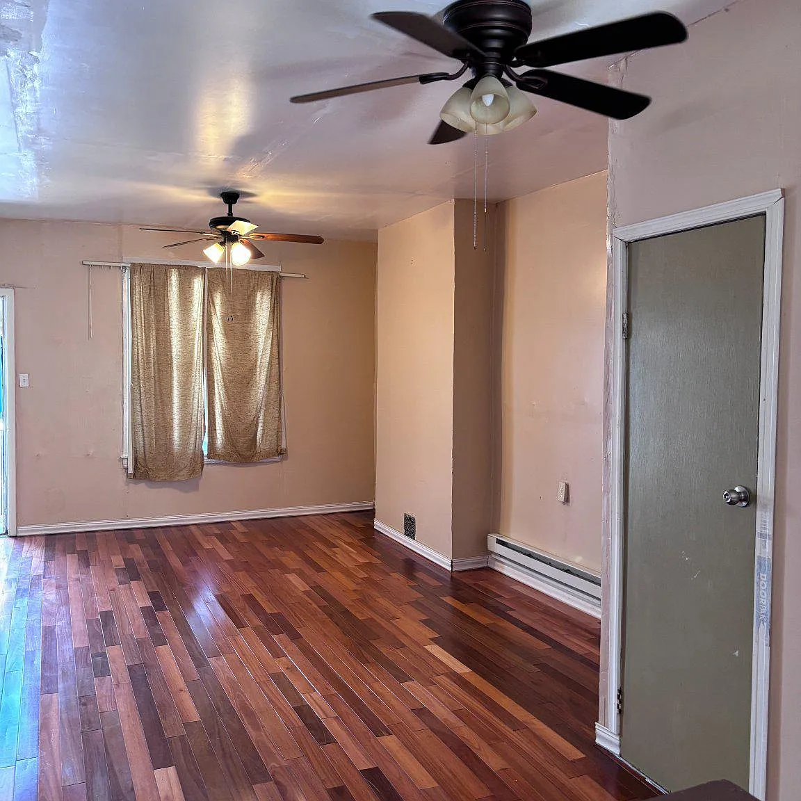 3 bed, 1.5 bath, 1040 sqft, $1,250 — Photo 3