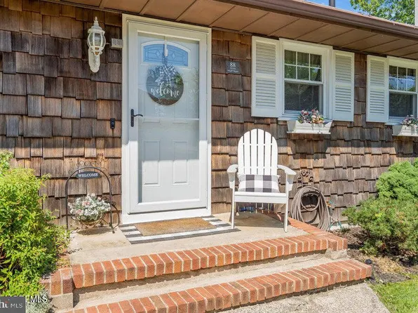 88 Shell St, Beachwood, NJ 08722