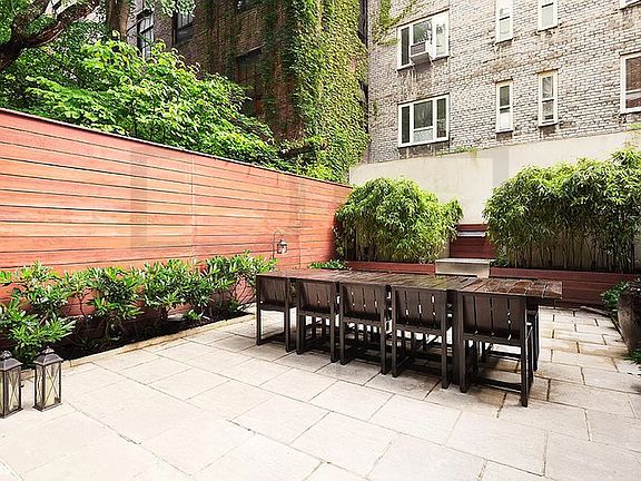 5th image of 156 E 78th St