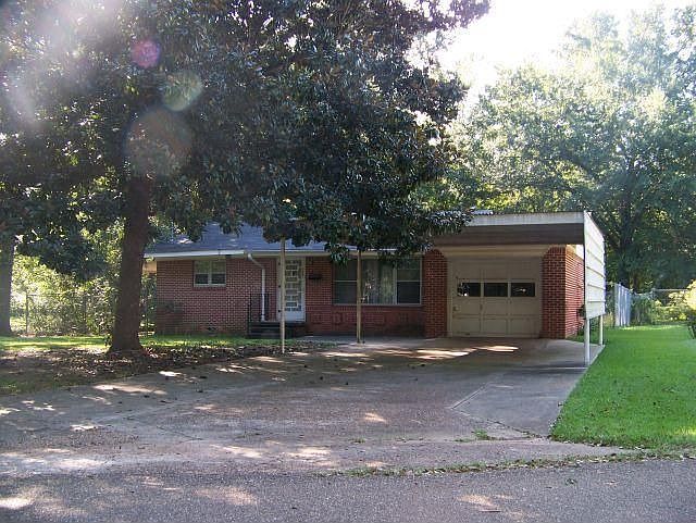 1st image of 705 Parkview Dr